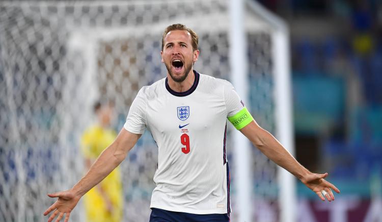 Imagen de INGLATERRA VISITA A SAN MARINO BUSCANDO LA CLASIFICACIÓN