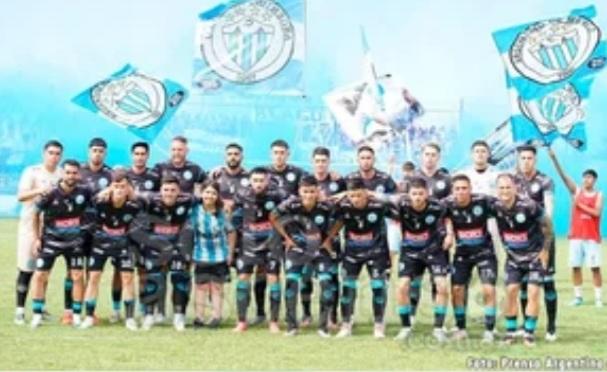 Imagen de Violencia y escándalo en el Ascenso: jugadores de Argentino de Merlo golpearon a un juez de línea