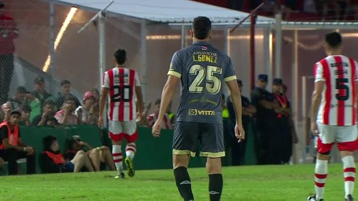 Imagen de Insólito: le robaron la camiseta en pleno partido
