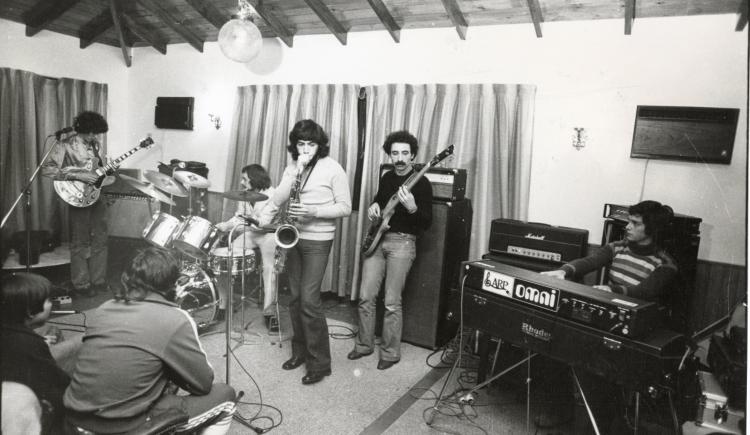 Imagen de 1978: Cuando el Flaco Spinetta le cantó a la Selección