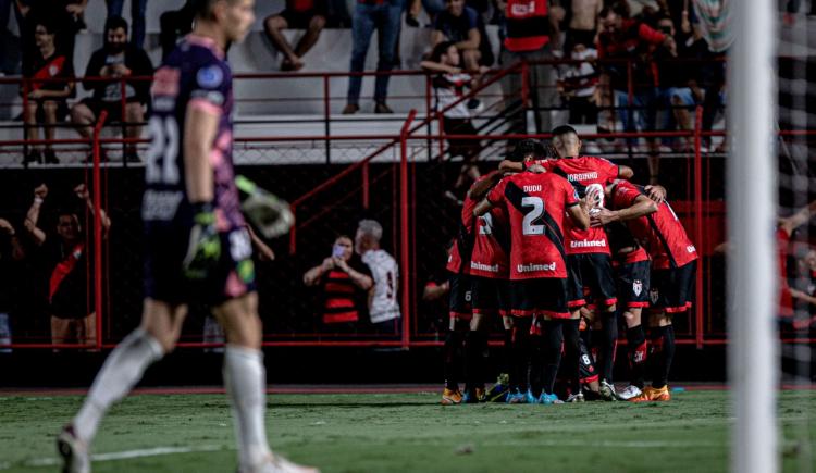 Imagen de Derrota y eliminación de Defensa y Justicia (2-3 vs Goianense)