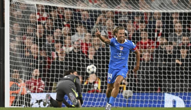 Imagen de El día que Llorente no pudo ser talismán: la racha invicta del Atlético se rompe en Anfield