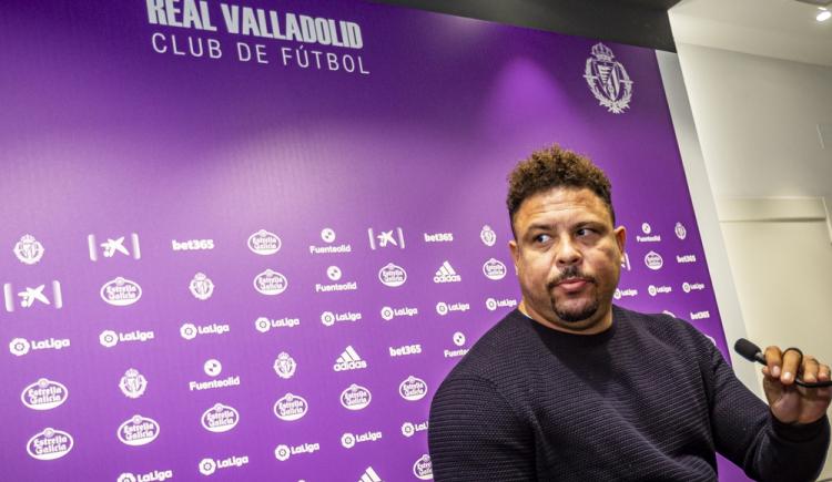 Imagen de Ronaldo concretó la venta de Valladolid: quién es el nuevo comprador