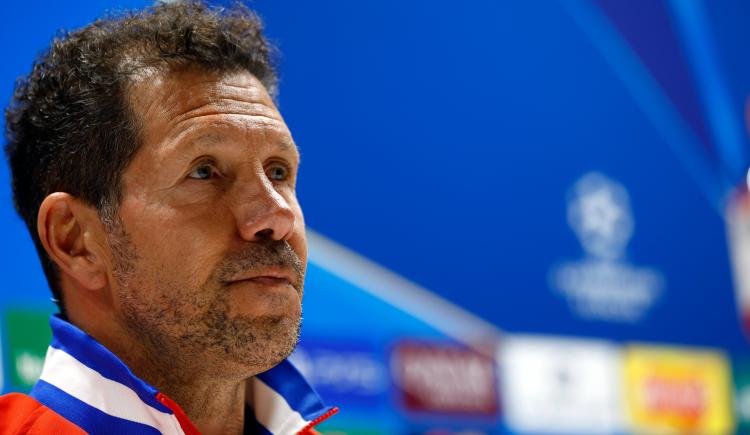 Imagen de ¿Cabulero yo?: Simeone explicó las razones del cambio de hotel y fue optimista con respecto a la titularidad de Julián Álvarez