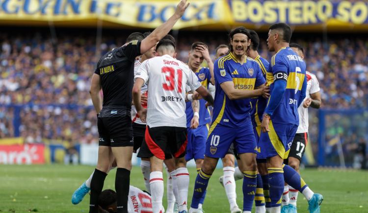 Imagen de Polémica: Boca pidió expulsión de Fonseca y Rojo respondió con un patadón