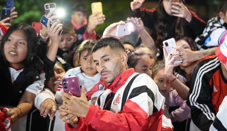 Imagen de Una multitud recibió a River en Córdoba: la probable formación ante Belgrano