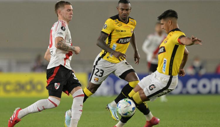 Imagen de No levanta: River falló un penal y empató 0-0 ante Barcelona