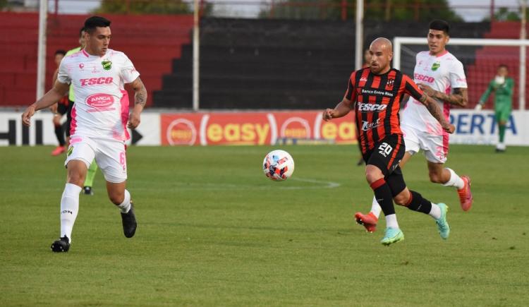 Imagen de SHOW DE GOLES Y ESCÁNDALO EN PARANÁ