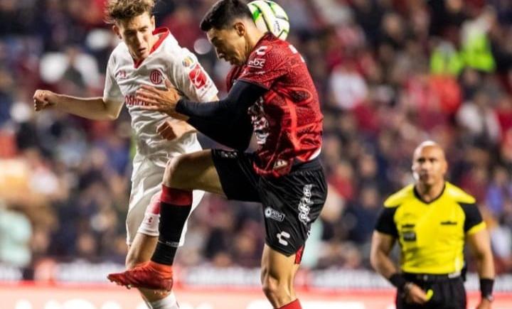 Imagen de Tijuana, con goles argentinos, remontó un 0-3 y empató ante Toluca