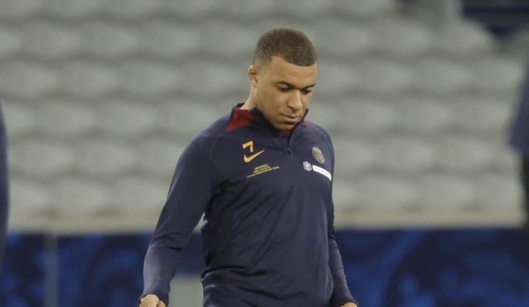 Imagen de Las últimas horas de Mbappé en PSG y la amenaza de un verdugo de la Scaloneta