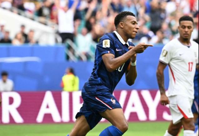 Imagen de Récords eternos y una tarde de locura: los datos que dejó el histórico Inglaterra - Francia