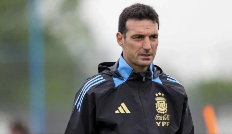 Imagen de Un soldado menos para Scaloni: se confirmó una nueva baja en la Selección Argentina