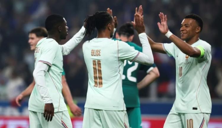 Imagen de Triplete de Michael Olise para el triunfo de Francia ante Irlanda del Norte en la previa del Mundial