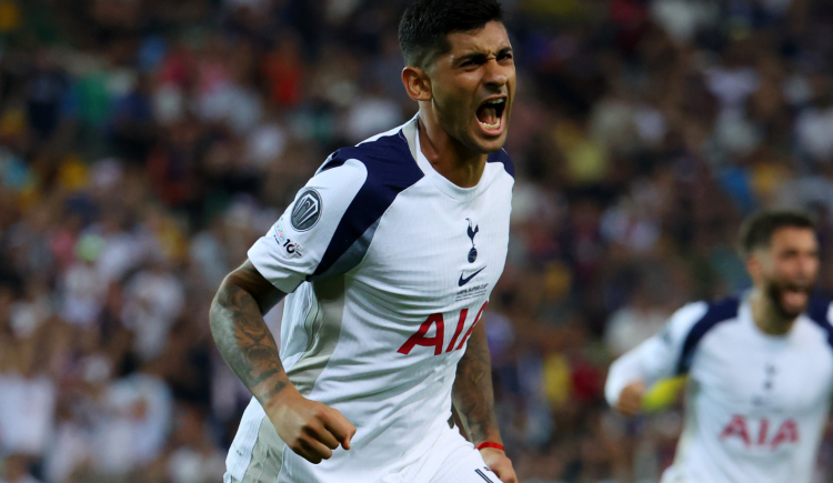 Imagen de Cuti Romero estrenó la capitanía en Tottenham con un gol