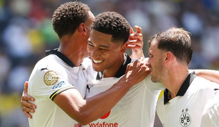 Imagen de Borussia Dortmund hizo los deberes y venció a Mamelodi Sundowns
