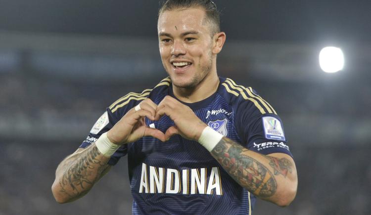Imagen de San Lorenzo busca quien cante sus goles y ofertaría por Leonardo Fabio Castro