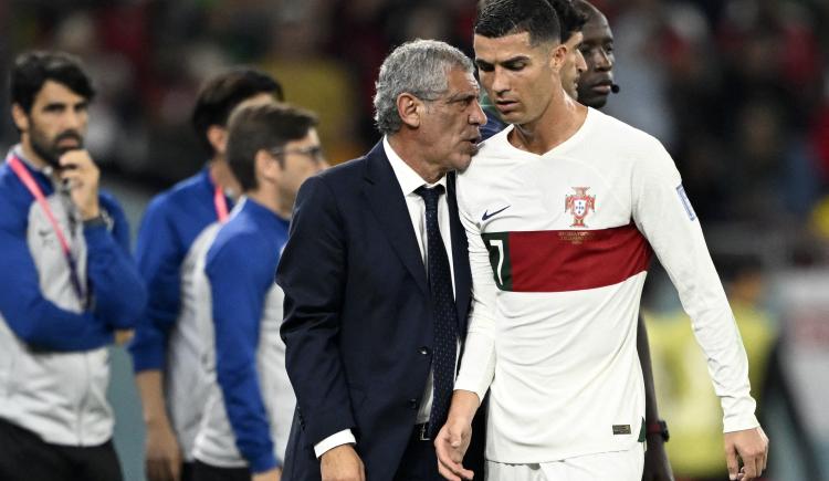 Imagen de Fernando Santos, al cruce con Cristiano Ronaldo