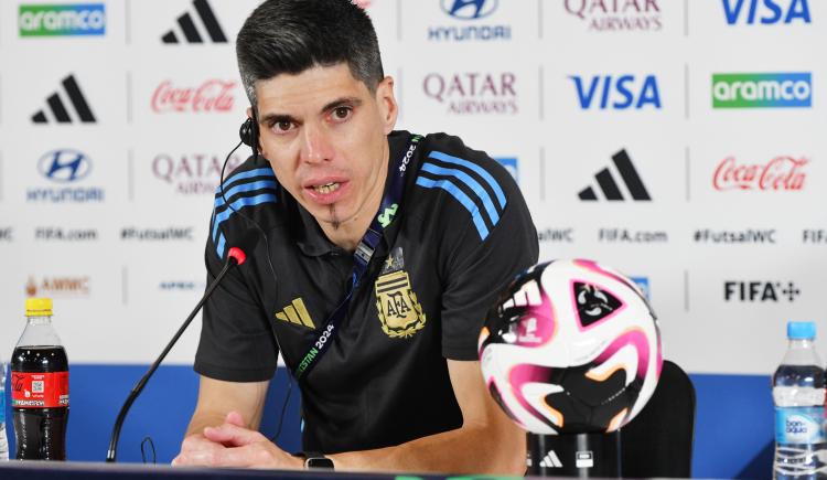 Imagen de La dura crítica del DT de la Selección Argentina de Futsal: "Lo que hizo Francia me dio vergüenza ajena"