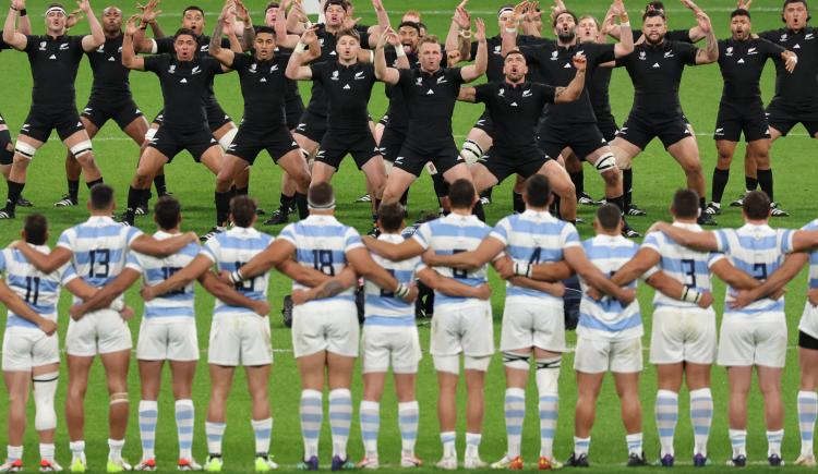 Imagen de El haka de los All Blacks y la reacción de Los Pumas