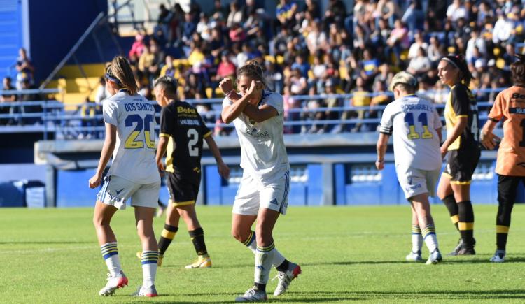 Imagen de Boca goleó a Comunicaciones y saltó a la cima del Campeonato Femenino