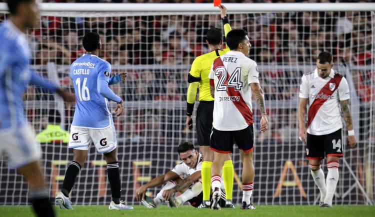 Imagen de Todas las rojas de la carrera de Enzo Díaz