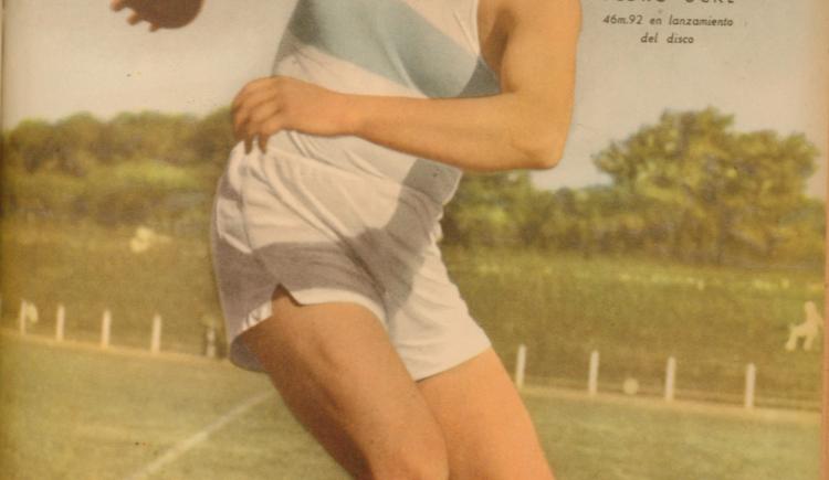 Imagen de 10 de abril de 1953, Pedro Ucke en lanzamiento de disco