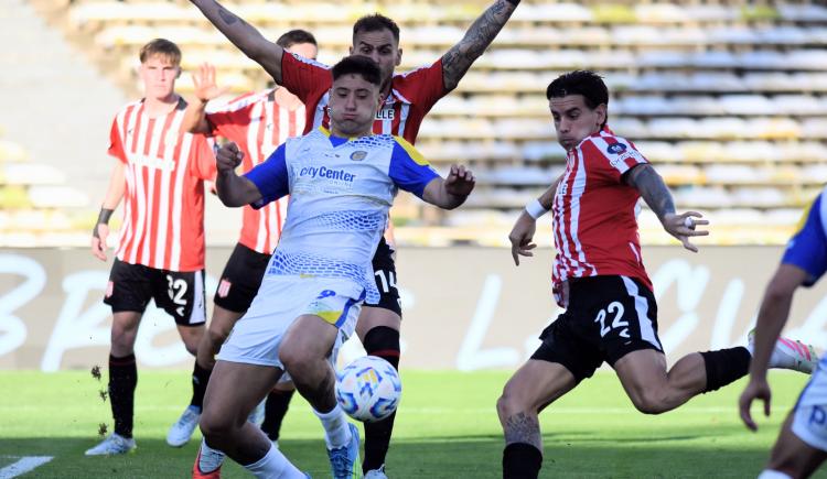 Imagen de Paridad absoluta en el mata-mata: Rosario Central y Estudiantes definen la Supercopa Internacional