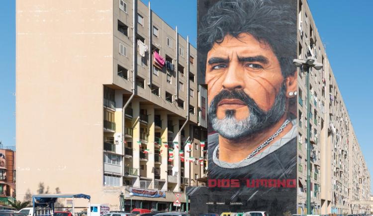 Imagen de Dolor en Nápoles: demolerán un inmenso mural de Maradona