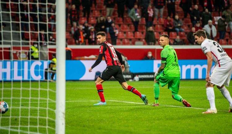 Imagen de CON UN GOL DE TACO, LUCAS ALARIO VOLVIÓ A CONVERTIR EN ALEMANIA