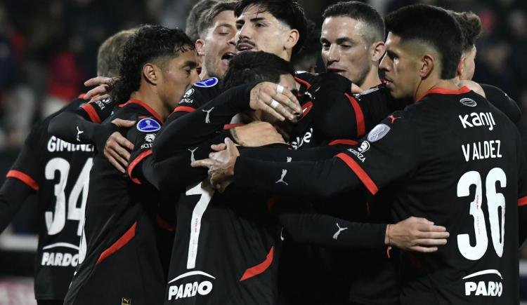 Imagen de Lo pasó por arriba: Independiente goleó 7-0 a Nacional Potosí y terminó en la cima de su grupo
