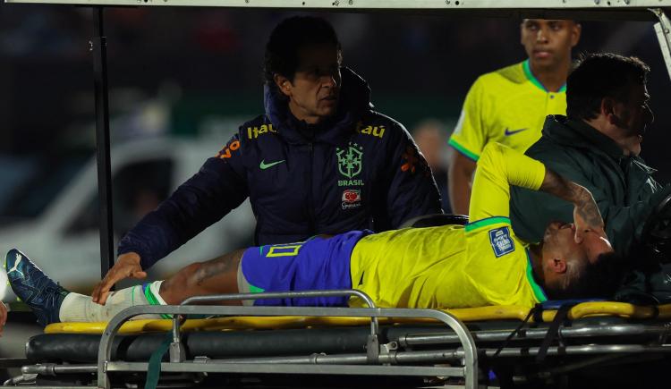 Imagen de Neymar, al quirófano: cuándo volverá a jugar y qué competencia clave se perderá