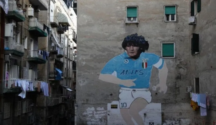 Imagen de El mito sobre la ventana “de Maradona” que sólo se abre si Napoli es campeón