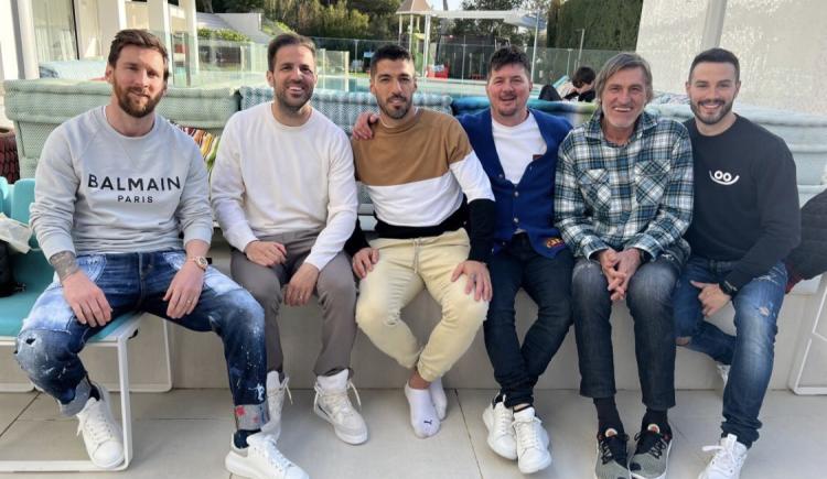 Imagen de MESSI: DESCANSO EN BARCELONA CON AMIGOS