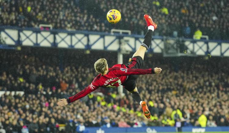 Imagen de Un gol de Garnacho fue elegido como el mejor de la Premier League