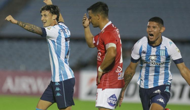 Imagen de RACING LOGRÓ UN EMPATE AGÓNICO EN EL CENTENARIO