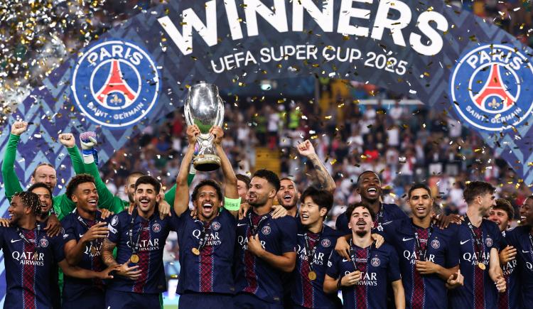 Imagen de El gol de Cuti Romero no alcanzó: PSG venció por penales a Tottenham y se quedó con la Supercopa