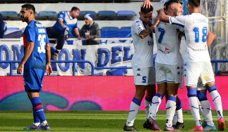 Imagen de Tigre cayó ante Vélez pero sigue entre los cuatro mejores