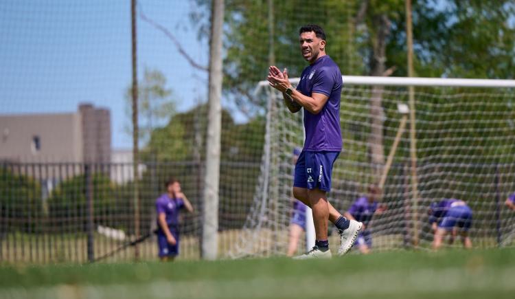 Imagen de Aplaude Tevez: Talleres anunció a su nuevo refuerzo estrella