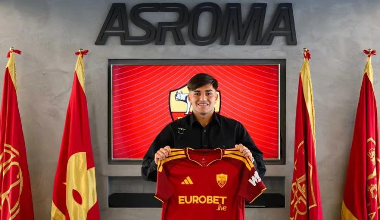 Imagen de Santiago Castro fue presentado en forma oficial por la Roma