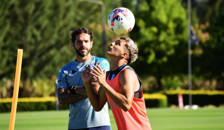 Imagen de GAGO, ENTRE SUS ILUSIONES Y EL OBJETIVO DE RACING