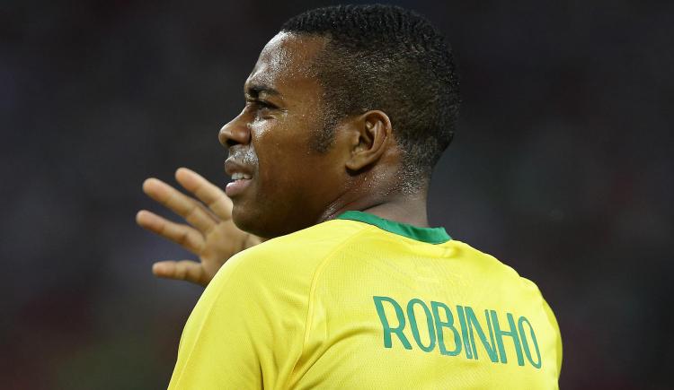 Imagen de De estrella de Real Madrid a presidiario: Robinho contó cómo es su vida en la cárcel