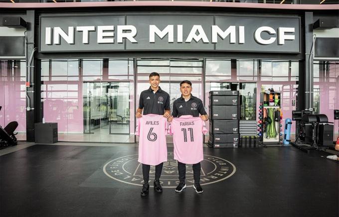 Imagen de Toto Avilés y Facundo Farías, nuevos compañeros de Lionel Messi