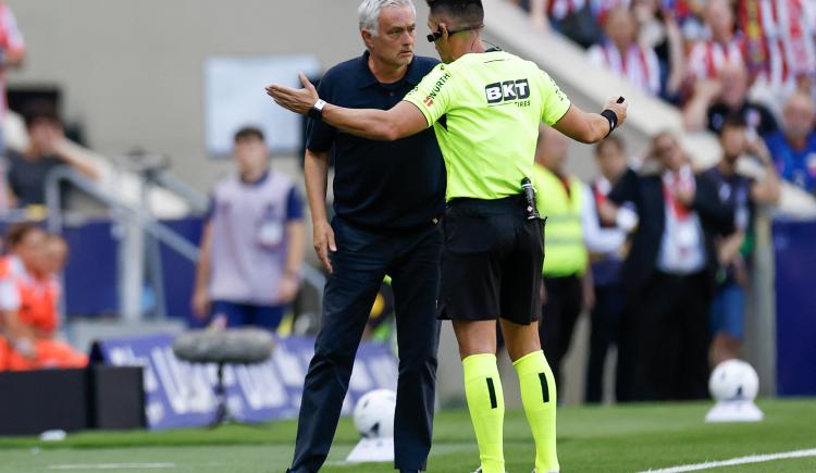 Imagen de Escándalo en el Metropolitano: Mourinho estalló contra el arbitraje y Real Madrid denunció dos expulsiones perdonadas