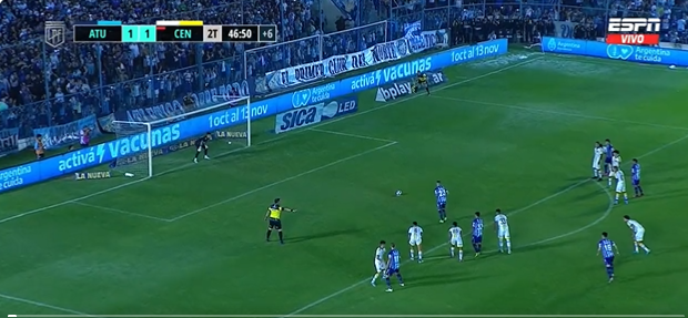 Imagen de Empate en Tucumán con un final para el infarto