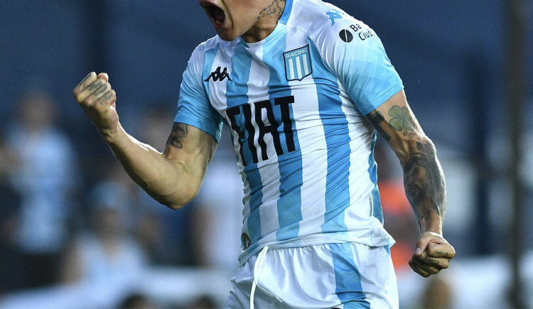 Imagen de Bomba: el delantero de Racing que refuerza a Tigre