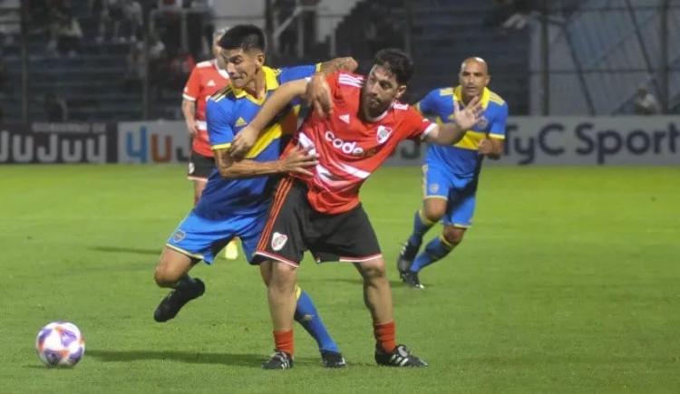 Imagen de Goleada de Boca a River en el Superclásico Senior