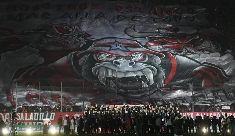 Imagen de Un detenido por la bandera de Newell's vinculada a Los Monos