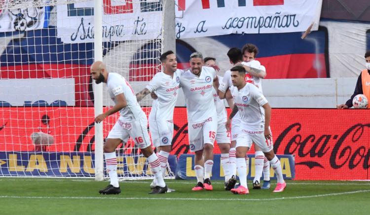 Imagen de SAN LORENZO CAYÓ 1-0 ANTE ARGENTINOS Y ENCADENÓ SU TERCERA DERROTA AL HILO