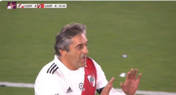 Imagen de El golazo de Enzo Francescoli en la despedida de Ponzio