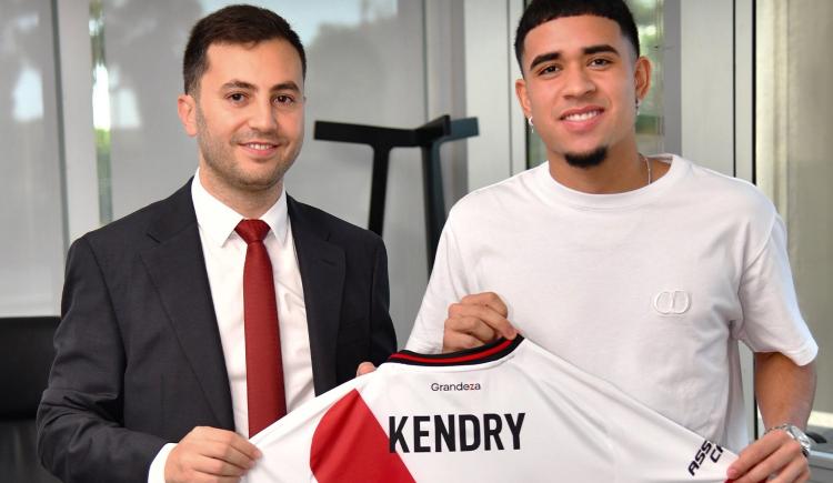Imagen de El argentino que más conoce a Kendry Páez y una frase fuerte sobre el refuerzo de River